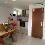 Apartament Mihoci *