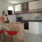 Apartament Mihoci *