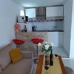 Apartament Mihoci *