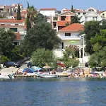 Mihoci * Rogoznica (Sibenik-Knin)