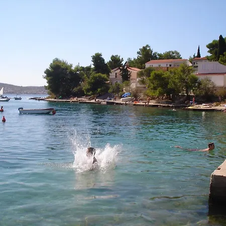 Mihoci * Rogoznica (Sibenik-Knin)